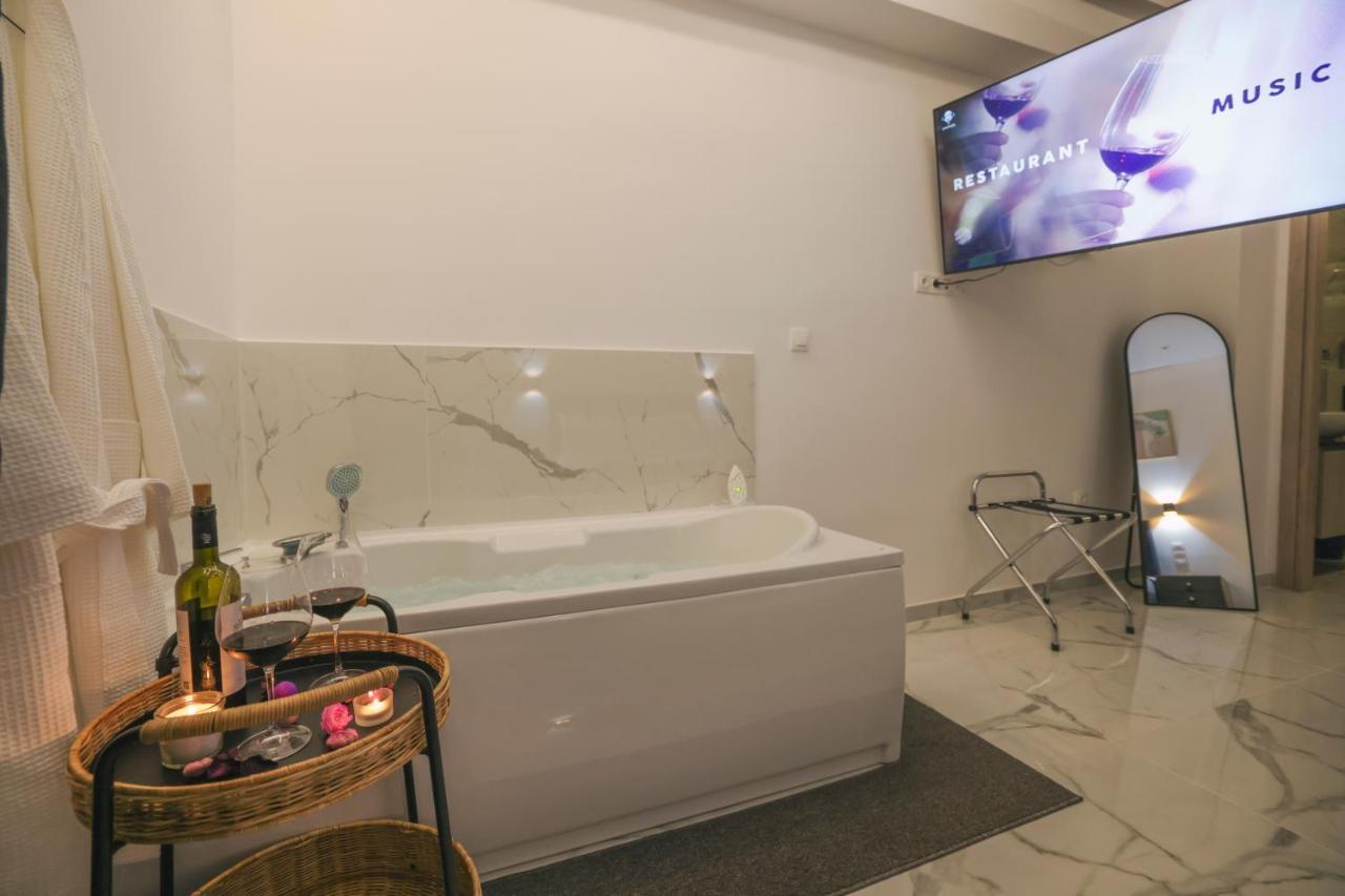 Apollo 2 Bd Jacuzzi Suite Athen Eksteriør bilde